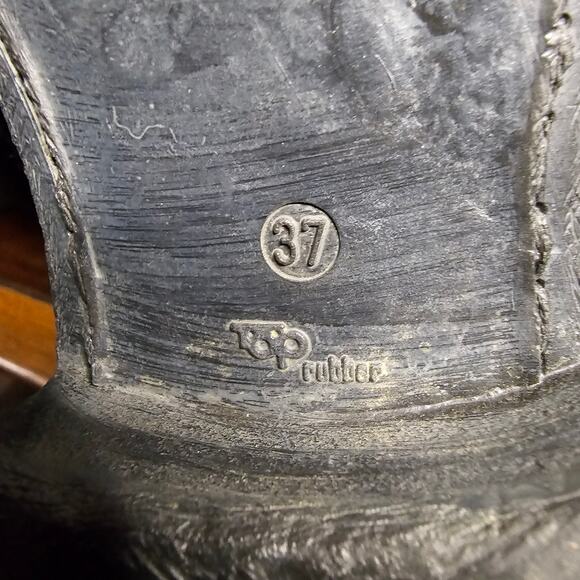 Miz Mooz Yeats Black Suede Flat Ankle Boots Side Zip Buckle EUC 37/ 7 - Picture 7 of 13